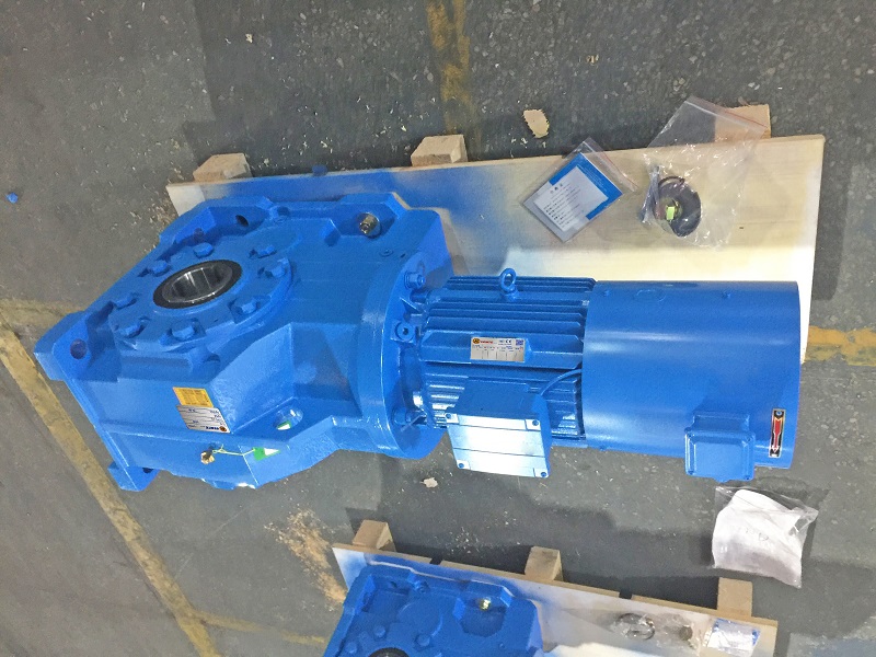 1比130減速電機,1:130減速機,130比減速器,農業機械減速電機jpg